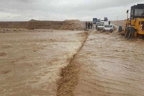 241 نفر گرفتار سیلاب امدادرسانی شدند 241 نفر گرفتار سیلاب امدادرسانی شدند