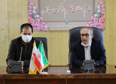 خبرنگاران چمن ورزشگاه شهید باکری ارومیه طبیعی می شود
