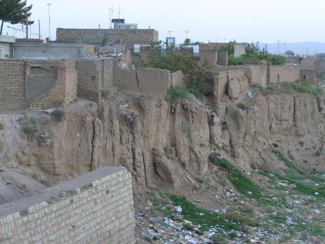 سکونتگاه 12 هزار نفر در کاشمر غیر رسمی است سکونتگاه 12 هزار نفر در کاشمر غیر رسمی است