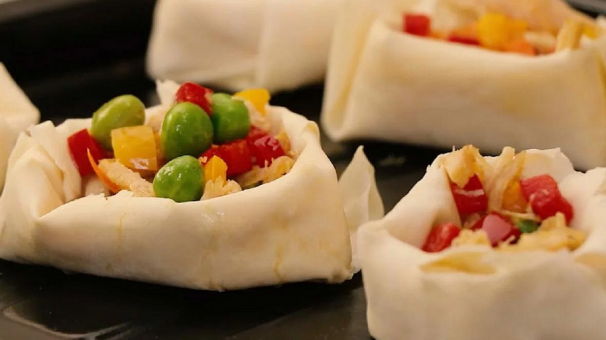 طرز تهیه لقمه پیچ پنیری؛ خوشمزه و پرطرفدار طرز تهیه لقمه پیچ پنیری؛ خوشمزه و پرطرفدار