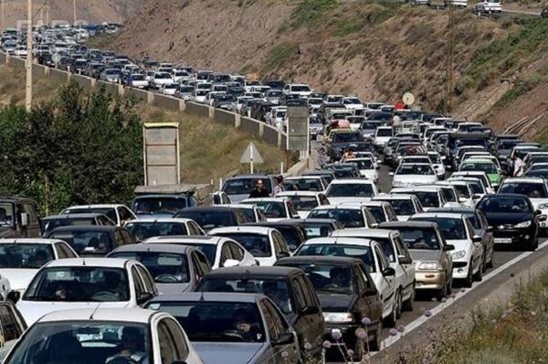 ترافیک سنگین در جاده چالوس ترافیک سنگین در جاده چالوس